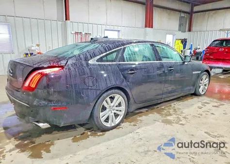 2013 Jaguar Xjl Portfolio z USA, uszkodzony, nr VIN SAJWJ2GD2D8V49395
